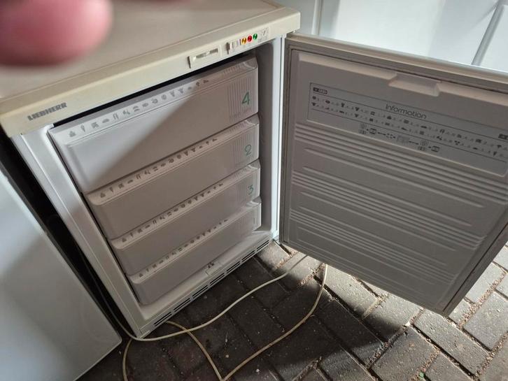Leuke liebherr tafelmodel vrieskast A+, Huis en Inrichting, Keuken | Keukenbenodigdheden, Gebruikt, Ophalen