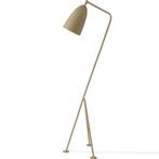 Te koop: Gubi Grashoppa Vloerlamp leeslamp - Olijf bruin - N, Huis en Inrichting, Lampen | Vloerlampen, Ophalen, 100 tot 150 cm