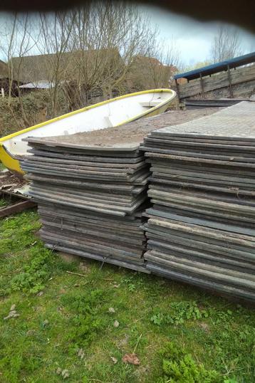 Rijplaten 150 stuks 300x100 cm beschikbaar voor biedingen