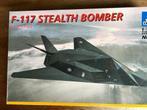 Italeri F-117 STEALTH BOMBER 1:32, Italeri, Ophalen of Verzenden, Zo goed als nieuw, Groter dan 1:72