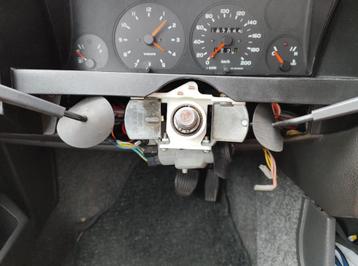 Volvo 340/360 stuurhendel bevestiging 3286292-2 beschikbaar voor biedingen