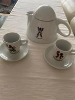 Happy People theepot met kop en schotels, Huis en Inrichting, Keuken | Servies, Nieuw, Ophalen of Verzenden, Overige stijlen, Kop(pen) en/of Schotel(s)