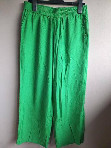 Nieuwe groene broek van Norah, maat M/40 beschikbaar voor biedingen