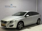 Volvo V60 1.6 T3 Kinetic // EXPORT - HANDEL // RIJDT/SCHAKEL, Voorwielaandrijving, Zwart, 4 cilinders, 150 pk
