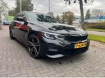 BMW 318i M-Sport | NAP | Full Option | Opendak |Aut 2022, Automaat, 1998 cc, Zwart, USB