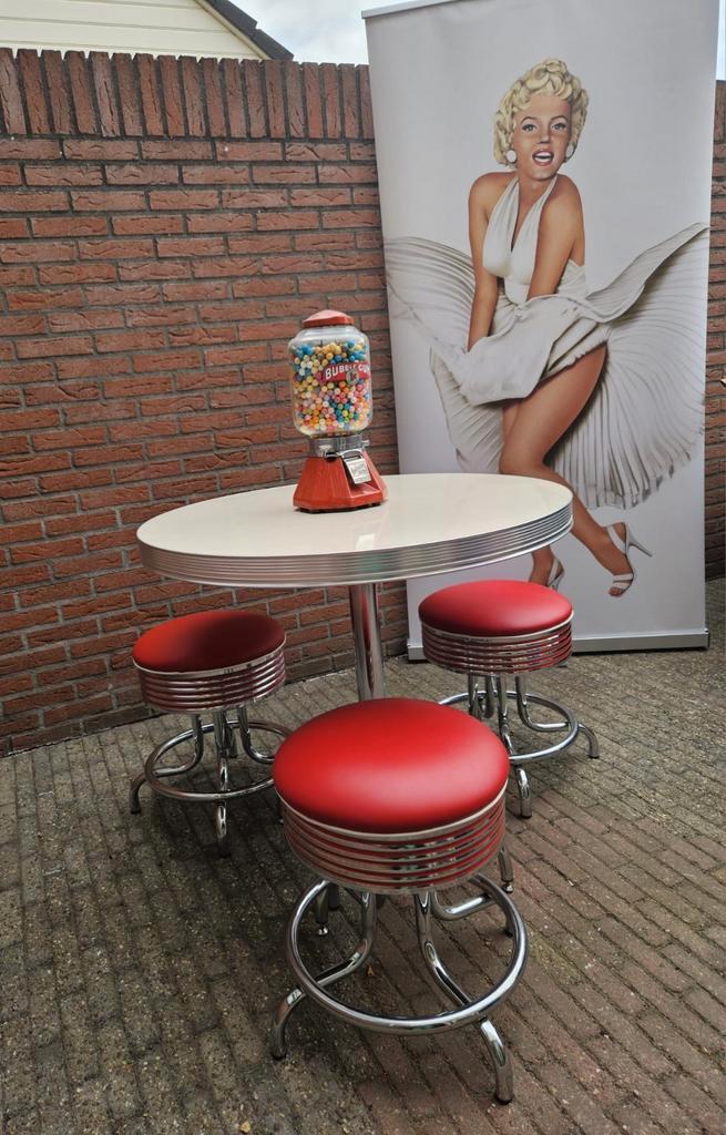 FIFTIES SIXTIES AMERIKAANSE BARKRUKKEN BEL AIR BAR TAFEL, Huis en Inrichting, Barkrukken, Zo goed als nieuw, 60 tot 90 cm, 4 krukken