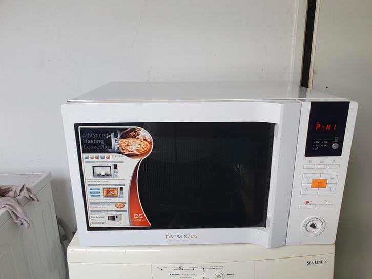 Combi-Magnetron Daewoo KOC-9U0T, Witgoed en Apparatuur, Magnetrons, Gebruikt, Hete lucht, Draaiplateau, Ophalen of Verzenden