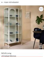 Nieuwe Mooie Nous living Vitrinekast Zo goed als nieuw!, Huis en Inrichting, Kasten | Vitrinekasten, Ophalen, Zo goed als nieuw