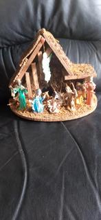 Kerststal met figuren, Antiek en Kunst, Antiek | Religie, Ophalen of Verzenden