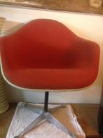 Charles Eames kuip van fyberglas 4 stoelen, Huis en Inrichting, Stoelen, Ophalen, Gebruikt, Overige kleuren, Charles Eames