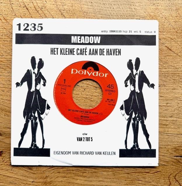 Meadow - Het kleine cafe aan de haven PIRATEN TOPPER, Cd's en Dvd's, Vinyl Singles, Gebruikt, Single, Nederlandstalig, 7 inch