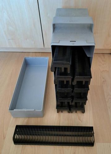 Dia opbergbox met 10 rekjes evt meerdere boxen beschikbaar voor biedingen