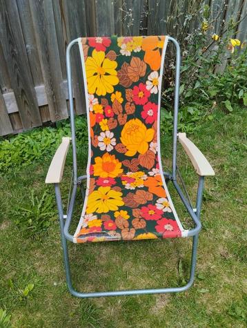 Retro vintage klapstoel jaren 70 beschikbaar voor biedingen