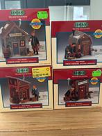 Lemax set van 4 retired winter huisjes, Diversen, Ophalen of Verzenden, Zo goed als nieuw