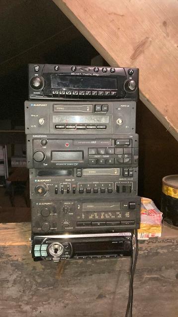 Div oldtimer radio beschikbaar voor biedingen