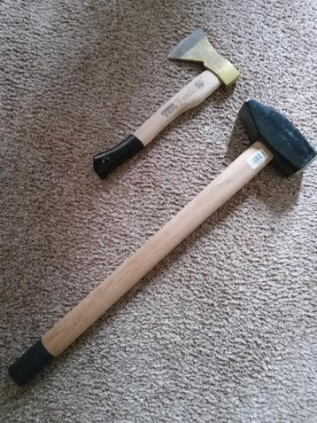 hakbijl + grote hamer  beschikbaar voor biedingen