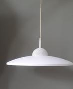 Vrieland Design - Vintage witte ufo lamp met tof effect, Huis en Inrichting, Lampen | Hanglampen, Minder dan 50 cm, Vintage, dutch design, vrieland