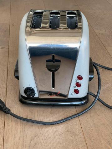 Broodrooster voor drie broodjes. Vintage Bifinett beschikbaar voor biedingen