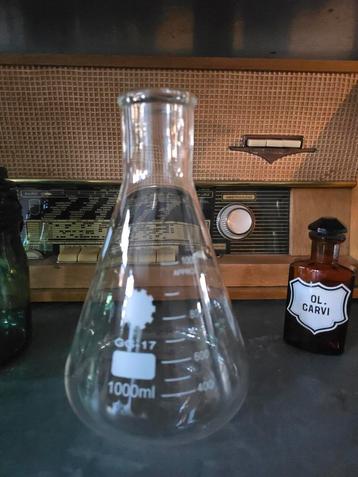 Prachtige vintage Approx 1000 ML Erlenmeyer €9.50 beschikbaar voor biedingen