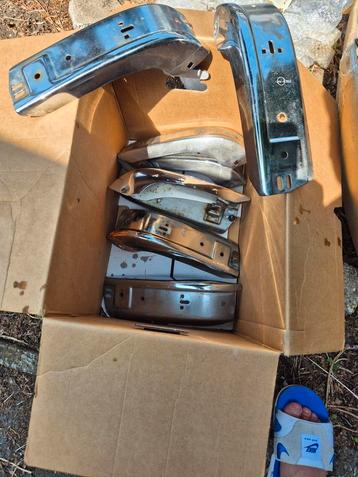 18x BMW E30 TYPE 1 VOORBUMPER HOEKSTUKKEN CHROOM  beschikbaar voor biedingen