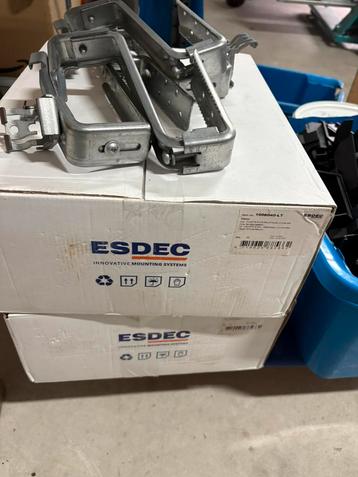 ESDEC MATERIAAL beschikbaar voor biedingen
