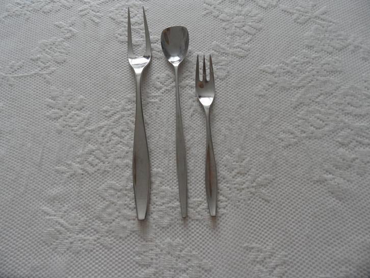 keltum jolie enkele bestekdelen, Antiek en Kunst, Antiek | Bestek, Ophalen of Verzenden