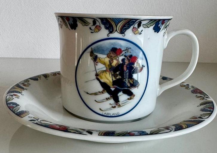 kop en schotel van het Zweedse merk Rörstrand, Antiek en Kunst, Antiek | Servies los, Ophalen of Verzenden