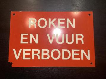 Vintage ROKEN EN VUUR VERBODEN bord (geen emaille) beschikbaar voor biedingen