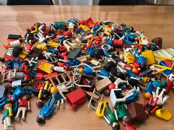 Partij vintage playmobil (brandweer, heel veel poppetjes…..) beschikbaar voor biedingen