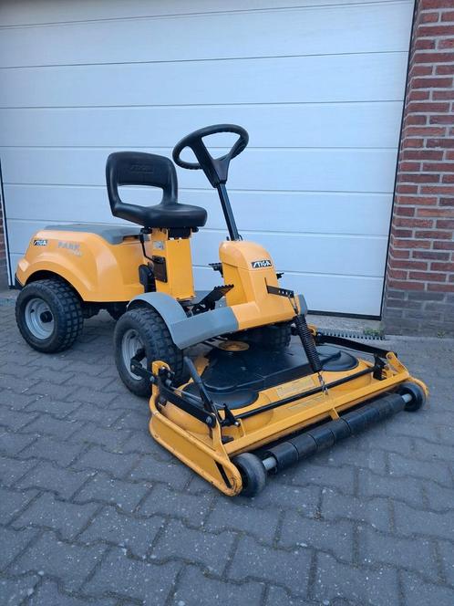 Stiga Park Compact HST          1800 euro, Tuin en Terras, Zitmaaiers, Gebruikt, 90 tot 120 cm, Elektrische starter, Mulchfunctie