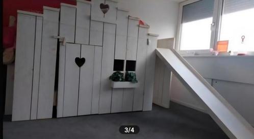 Leuk glijbaan huisjes bed voor kinderen, Huis en Inrichting, Slaapkamer | Stapelbedden en Hoogslapers, Zo goed als nieuw, Hoogslaper