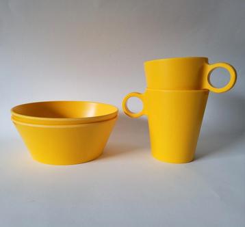 Mepal Bloom mokken en schaaltjes in de kleur Pebble Yellow beschikbaar voor biedingen