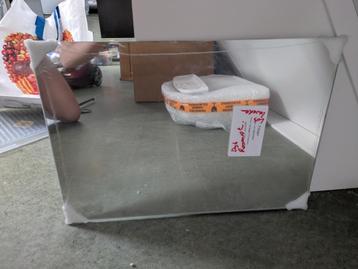 Spiegel 57 x 40 cm (nieuw) beschikbaar voor biedingen