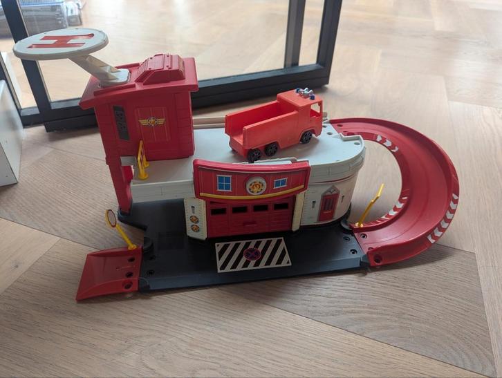 Brandweerman Sam Kazerne met voertuig, Kinderen en Baby's, Speelgoed | Poppenhuizen, Gebruikt, Toebehoren, Ophalen of Verzenden