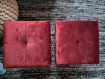 Red sexy velvet  beschikbaar voor biedingen