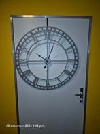 Mooie grote wandklok 80cm rond., Huis en Inrichting, Woonaccessoires | Klokken, Ophalen of Verzenden, Zo goed als nieuw