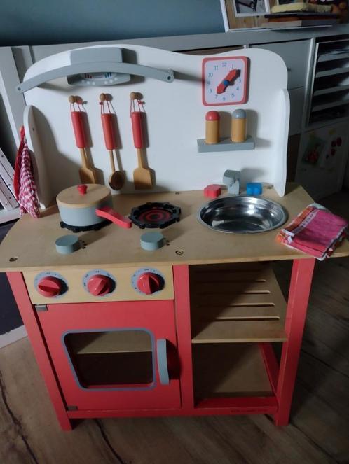Speelkeuken New Classic Toys incl. volledige accessoirest, Kinderen en Baby's, Speelgoed | Speelkeukens, Gebruikt, Speelkeuken