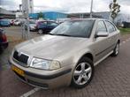 Skoda Octavia 1.6 Celebrate, Auto's, Skoda, Voorwielaandrijving, Stof, Gebruikt, Zwart