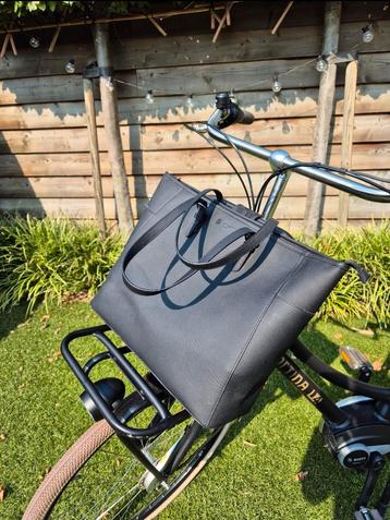 Mooie Cortina zwarte fietstas beschikbaar voor biedingen