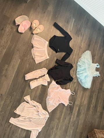 Balletkleding meisje 4-6 jaar oud beschikbaar voor biedingen