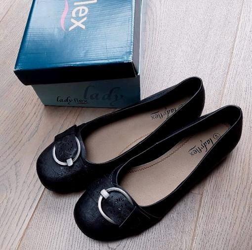 Te koop: Mooie zgan instapschoen van LADY FLEX MT: 40, Kleding | Dames, Schoenen, Zo goed als nieuw, Instappers, Zwart, Ophalen of Verzenden