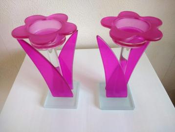 Set 2 nieuwe waxinelichthouders fuchsia roze, bloem glas beschikbaar voor biedingen