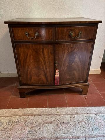 Antieke Houten Dressoir/Commode beschikbaar voor biedingen