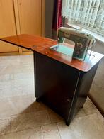 Vintage Adler trapnaaimachine in kast, Antiek en Kunst, Ophalen