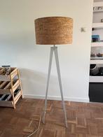 Zuiver Tripod Cork - Vloerlamp - Wit/Kurk met extra kap, Ophalen, Zo goed als nieuw, Metaal, Scandanavisch