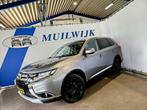 Mitsubishi Outlander 2.0 Business Edition / Trekhaak / Camer, Auto's, Mitsubishi, Voorwielaandrijving, 1998 cc, 15 km/l, 1370 kg