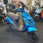 Piaggio Zip 45km 4takt kickstart Candy Blue brom smoke led, Ophalen, Maximaal 45 km/u, Zip, Zo goed als nieuw