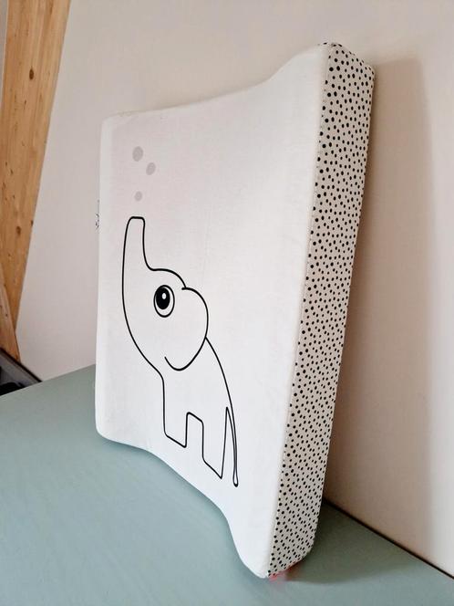 NIEUW - DONE BY DEER - Aankleedkussen, Kinderen en Baby's, Badjes en Verzorging, Zo goed als nieuw, Aankleedkussen, Overige merken