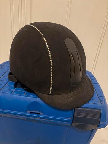 Paardrij cap (3 stuks) beschikbaar voor biedingen