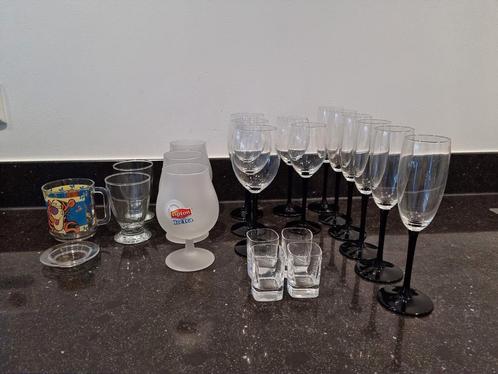 Glazen wijnglazen champagneglazen ice tea borrelglaasjes, Huis en Inrichting, Keuken | Servies, Zo goed als nieuw, Glas of Glazen